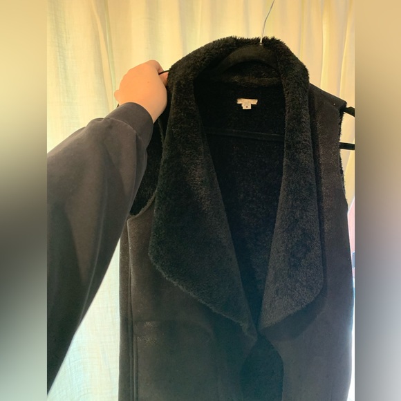 Vest - Picture 2 of 3